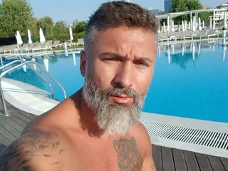 Christiano R