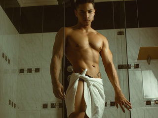 Ryan Greys
