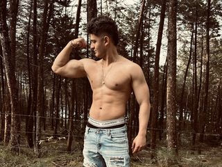 Oliver Whitee
