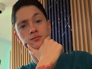 Tyler Thin