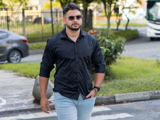 Andreww Brownn