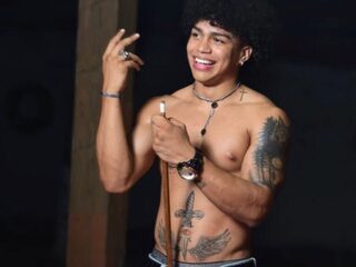 Dante Crowe