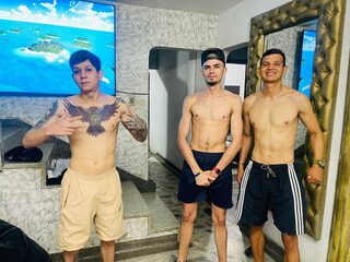 Mikee & Elias & Kenn